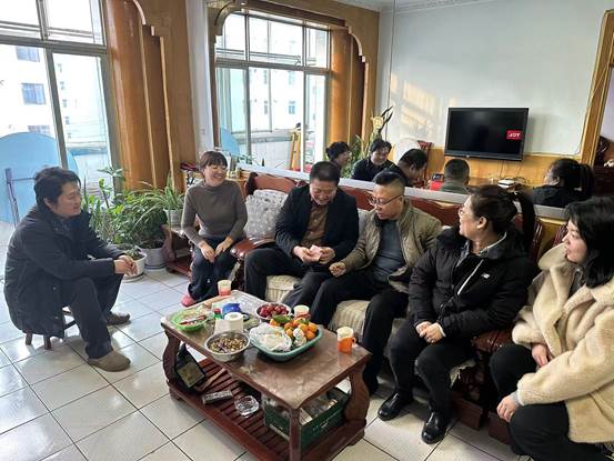 说明: D:\冯宝龙\二级网站\2023.2外国语寒假家访总结报道\f866321cc4ee9eeb68f3e8ff321b4e9.jpg